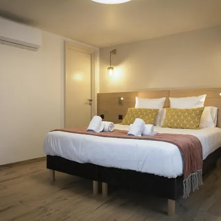 Domaine De L'ecorcerie Hotel