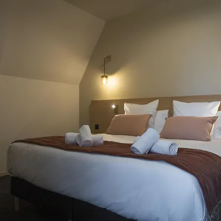 Domaine De L'ecorcerie 3*