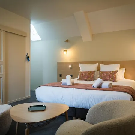 Domaine De L'ecorcerie Hotel