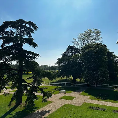 Domaine De L'ecorcerie Hotel