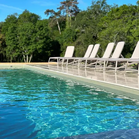 Domaine De L'ecorcerie Hotel 3*