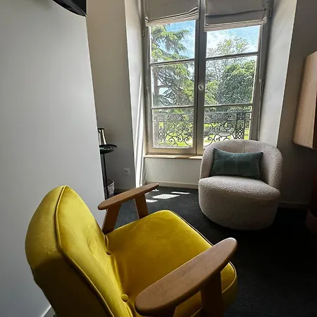 Domaine De L'ecorcerie Hotel 3*