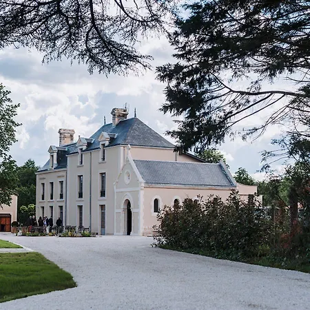 Domaine De L'ecorcerie Hotel