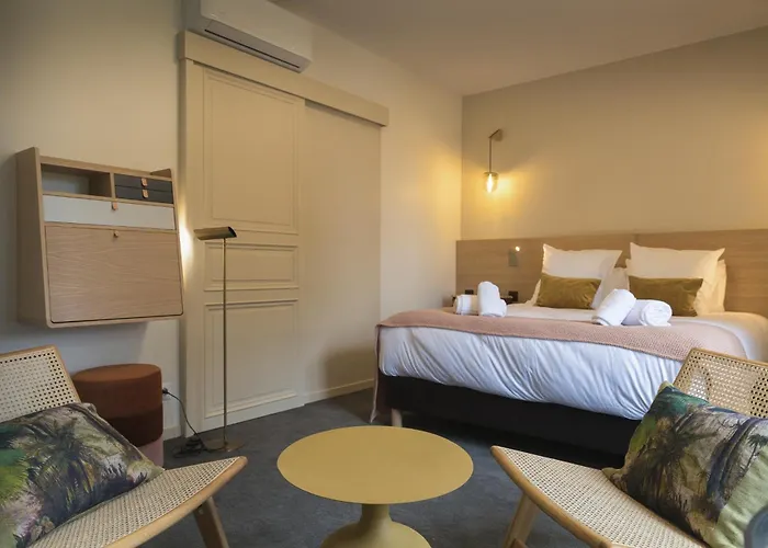 Domaine De L'ecorcerie Hotel Fontaine-le-Comte